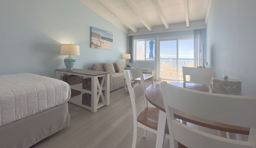 Lower Studio Oceanfront 