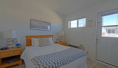 1 Bedroom Oceanfront Ocean View Rapallo