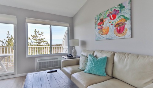 1 Bedroom Poolview Monterey