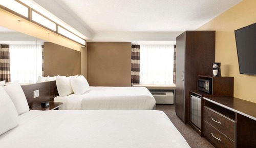Room, 2 Queen Beds, Accessible, Non Smoking