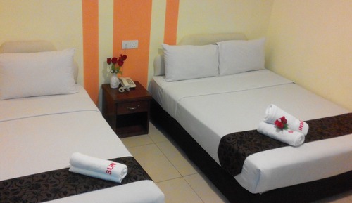 Family 3 With Window