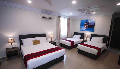 Deluxe Quadruple Room (with A/C)