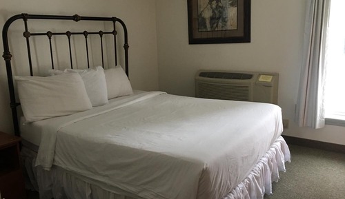 Standard Suite, 1 Queen Bed, Non Smoking