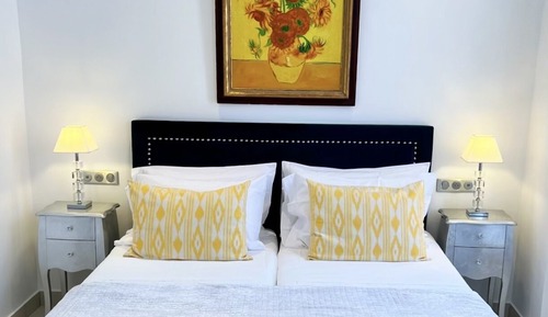 Suite, Mountain View