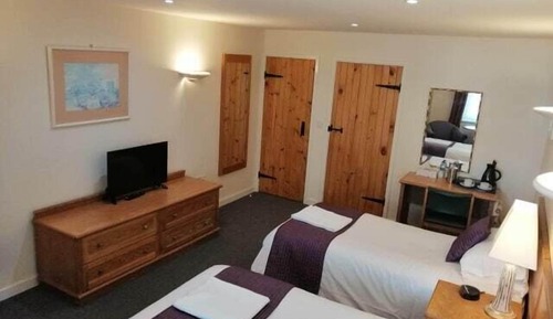 Twin Room, Accessible, Ensuite (Disabled Facilities)