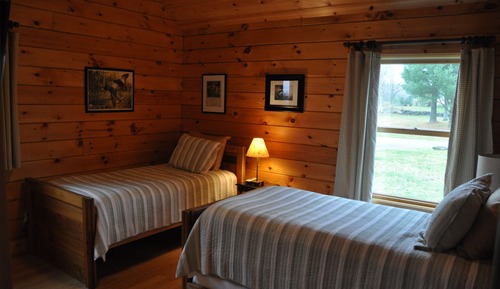Cabin 2, 2 Bedrooms, Non Smoking, Mountain View