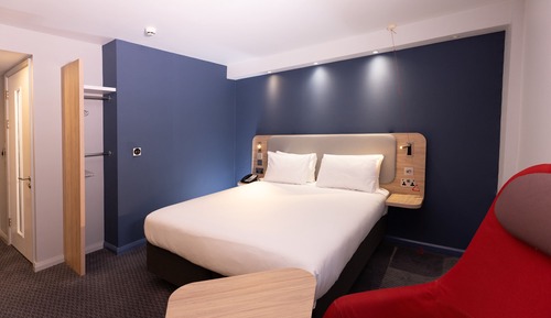 Standard Room, 1 Double Bed, Accessible (with Free Hot Breakfast)