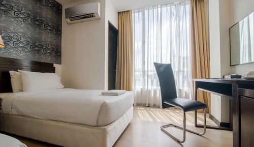 Superior Twin Room, Balcony, City View