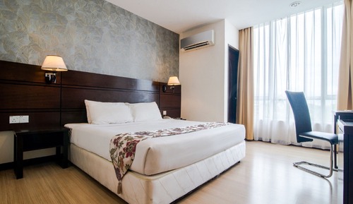 Superior Double Room, 1 King Bed, Balcony, City View