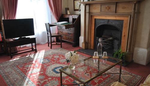 Clementine King Room