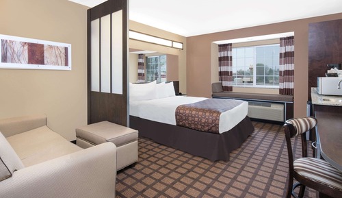 Suite, 1 Queen Bed, Accessible, Non Smoking