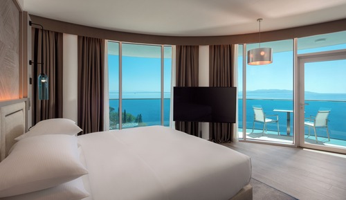 Executive Room, 1 King Bed, Balcony