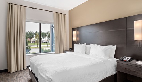 Studio, 1 King Bed with Sofa bed (Mobility Accessible, Tub)