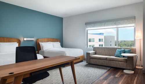 Studio, Multiple Beds (Mobility/Hearing Access, Roll-in Shwr)