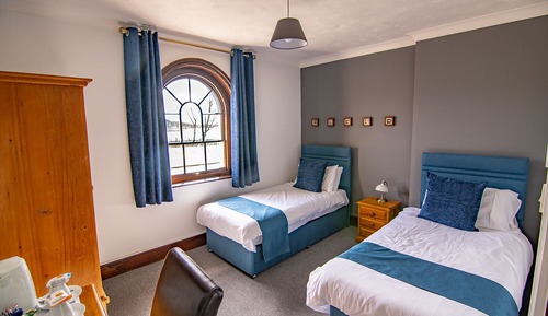 Standard Twin Room, Ensuite, River View
