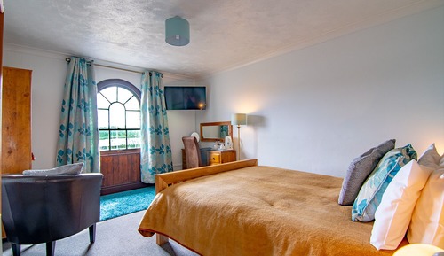 Double Room, Ensuite, River View