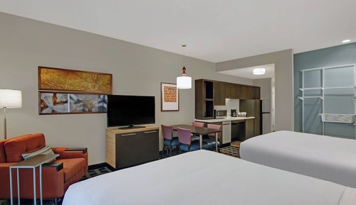 Studio, 2 Queen Beds (Hearing Accessible)