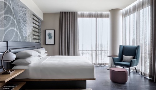 Junior Suite, 1 King Bed, City View