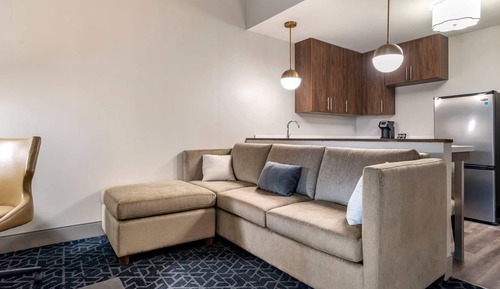 Suite, 1 King Bed, Non Smoking (Kitchen and Living Room)