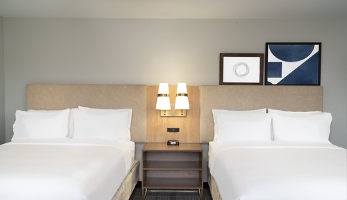 Studio Suite, Multiple Beds, Kitchen