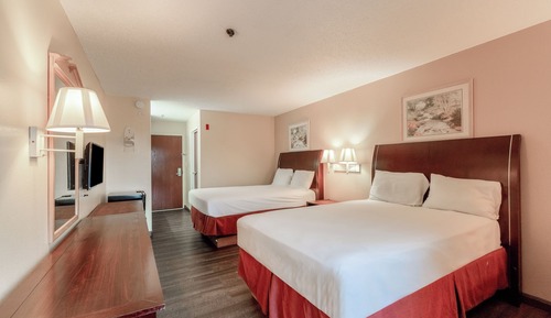 2 Full Beds with Kitchenette Non-Smoking