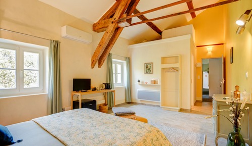 Comfort Double Room, Pool View (Chambre de l'Oranger)