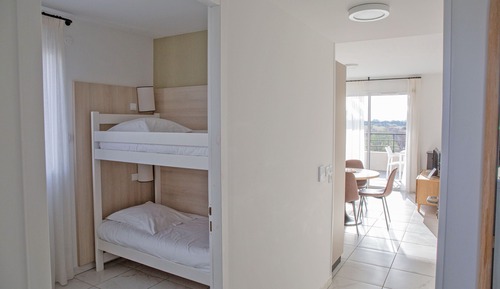 Appartement 4 personnes - 1 chambre + 1 coin nuit - Balcon - Vue Montagne