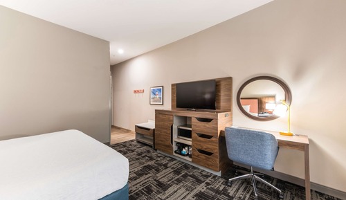 Room, 1 King Bed, Non Smoking (Hearing)