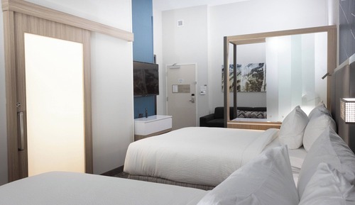 Suite, Multiple Beds, Hearing Accessible (Accessible Bathtub)