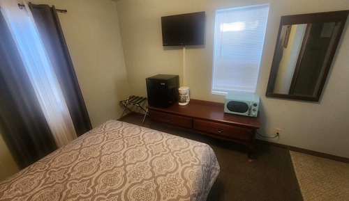 Deluxe Room, 1 Queen Bed