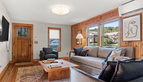 Cabin (Creekside)