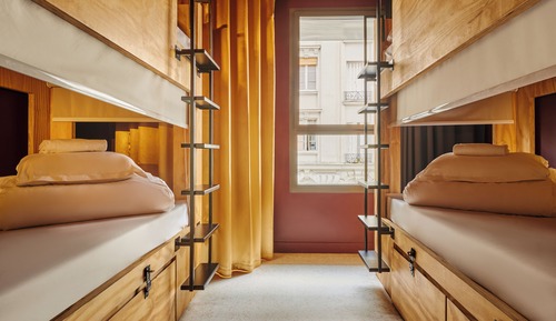 1 Lit dans une chambre partagée de 6 réservée aux femmes