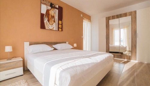 Apartment (One-Bedroom Apartment with SeaView -A)