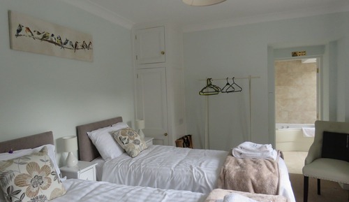 Standard Twin Room, Ensuite