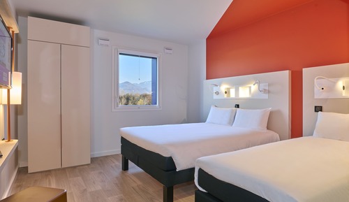 Family Room, Multiple Beds