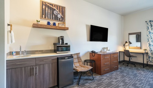 Deluxe Room, 1 King Bed