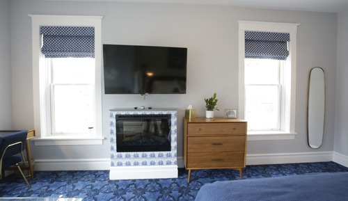 Deluxe Room, 1 Queen Bed (104)