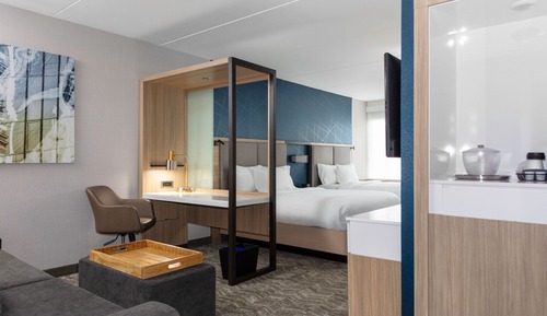 Suite, Multiple Beds, Accessible Bathtub