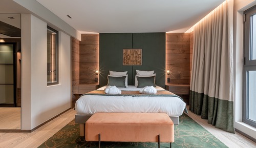 Junior Room, Balcony