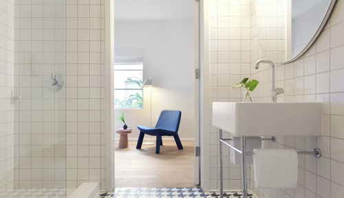 Room, 2 Double Beds, Roll-in Shower (Communications Accessible)