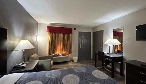 Room, 1 King Bed (Accesible)