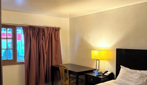 Deluxe Room, 1 Queen Bed
