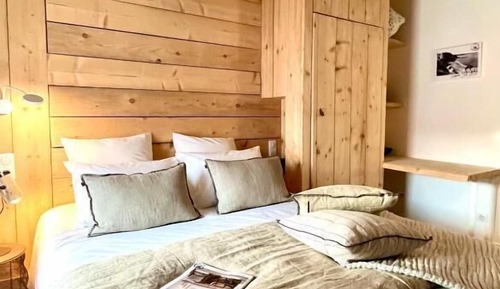 Romantic Room (Canigou)