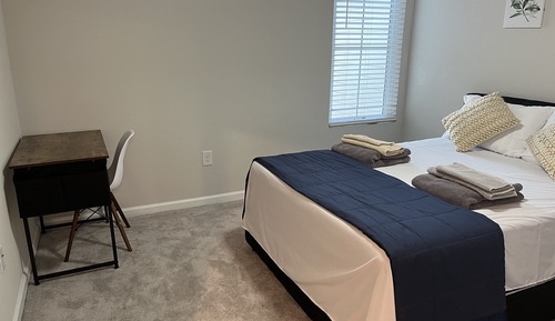 Navy Room, Shared Bath