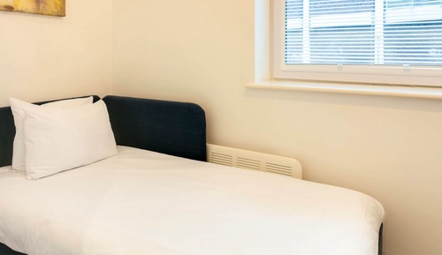 One Bedroom Apartment