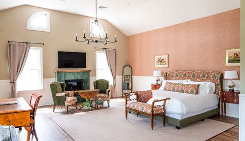 Luxury Room 8 - The Henry, 1 King Bed,  Fireplace