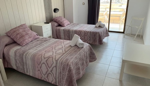 Basic Triple Room, Sea View (1 double and 1 single beds)