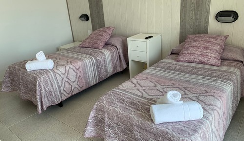 Basic Double Room, 2 Twin Beds