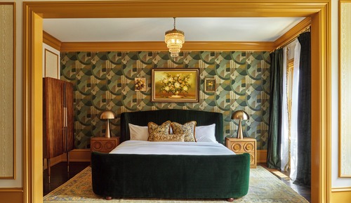 King Salon, 1 King Bed, Kitchenette (The Edith, Floor 4)