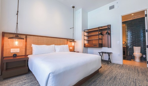 4 bed 4 bath Flat with balcony, views of Orlando's newest beach paradise + nightly Fireworks view